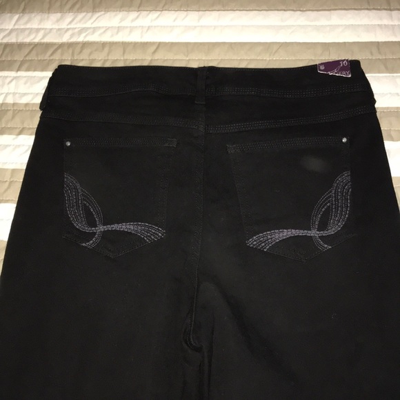 Black straight leg jeans - Picture 3 of 5